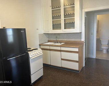 902 E Palm Lane - Photo Thumbnail 21