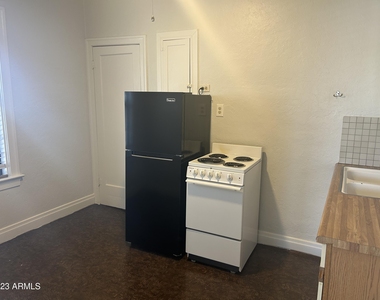 902 E Palm Lane - Photo Thumbnail 19