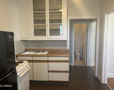 902 E Palm Lane - Photo Thumbnail 22