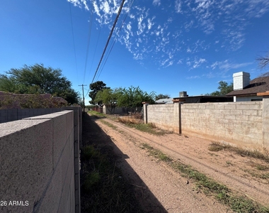 11420 E Wier Avenue - Photo Thumbnail 28