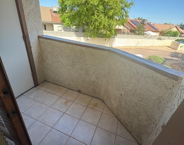 16402 N 31st Street - Photo Thumbnail 3