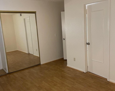 16402 N 31st Street - Photo Thumbnail 12