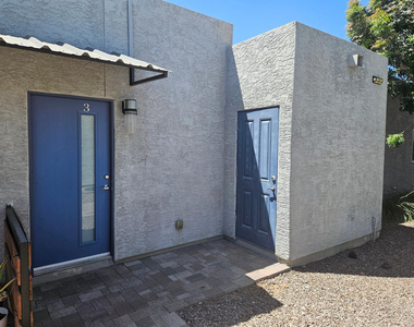935 E Roma Avenue - Photo Thumbnail 1
