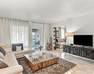 4629 Poinciana Street - Photo Thumbnail 9