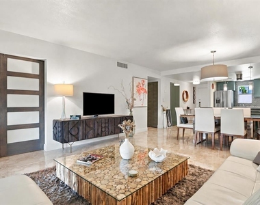 4629 Poinciana Street - Photo Thumbnail 11