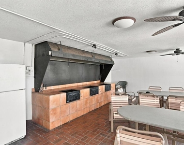 4629 Poinciana Street - Photo Thumbnail 31