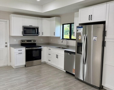 4421 Timber Ridge Lane - Photo Thumbnail 2