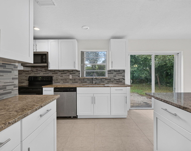 913 Se 10th Street - Photo Thumbnail 10