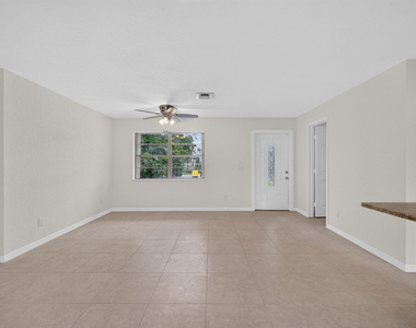 913 Se 10th Street - Photo Thumbnail 5