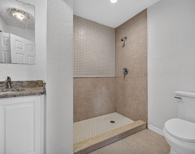 913 Se 10th Street - Photo Thumbnail 20