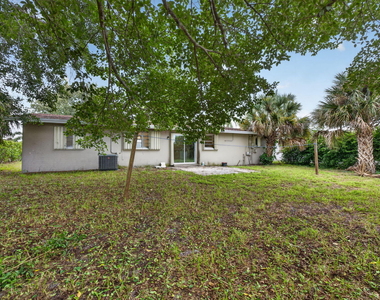 913 Se 10th Street - Photo Thumbnail 1