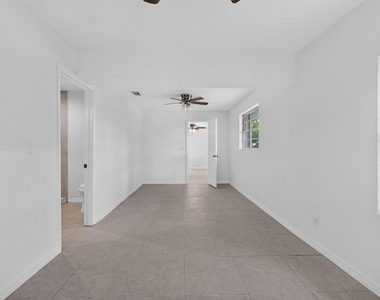913 Se 10th Street - Photo Thumbnail 16