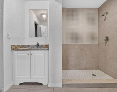 913 Se 10th Street - Photo Thumbnail 19