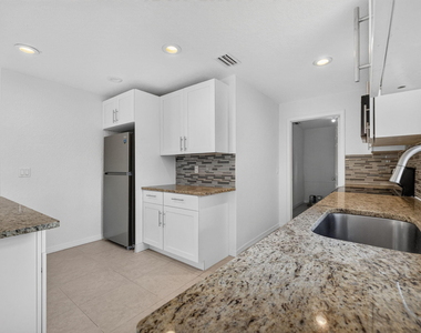 913 Se 10th Street - Photo Thumbnail 11