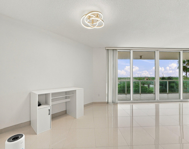 6001 N Ocean Drive - Photo Thumbnail 30