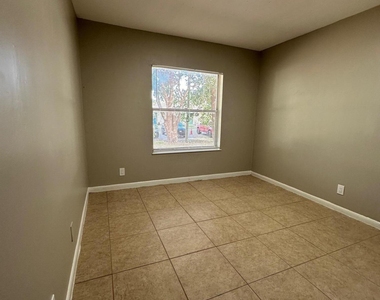 4839 Serafica Drive - Photo Thumbnail 4