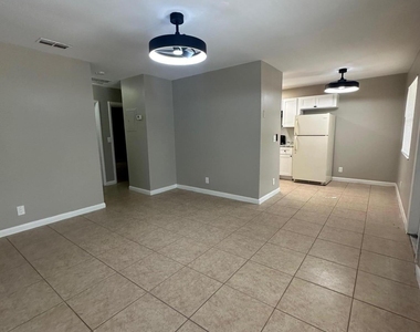 4839 Serafica Drive - Photo Thumbnail 2