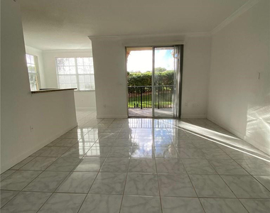 15105 Michelangelo Boulevard - Photo Thumbnail 4
