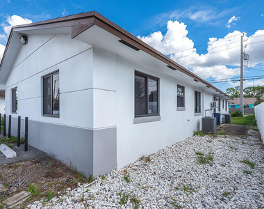 216 Jackson Avenue - Photo Thumbnail 13