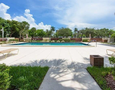 10777 W Sample Road - Photo Thumbnail 18