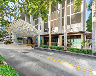 350 Se 2nd Street - Photo Thumbnail 10