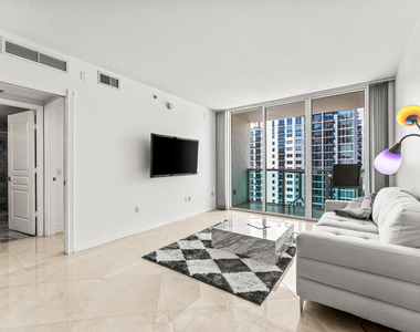 350 Se 2nd Street - Photo Thumbnail 5