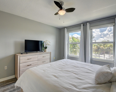 1223 Villa Circle - Photo Thumbnail 13