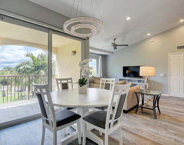 1223 Villa Circle - Photo Thumbnail 6