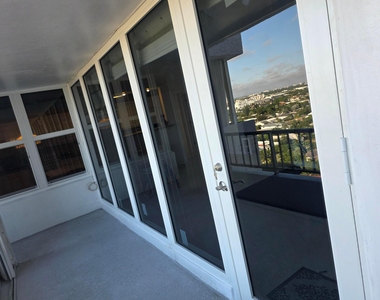 4280 Galt Ocean Drive - Photo Thumbnail 37