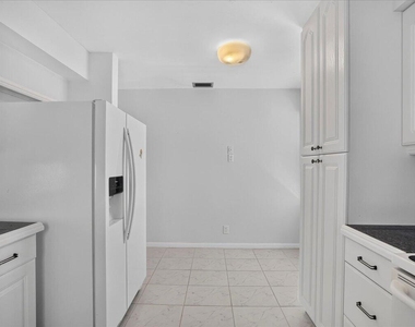 13257 Touchstone Place - Photo Thumbnail 11