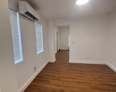 261 Nw 81st Street - Photo Thumbnail 1
