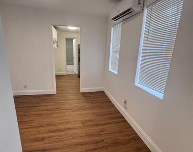 261 Nw 81st Street - Photo Thumbnail 5