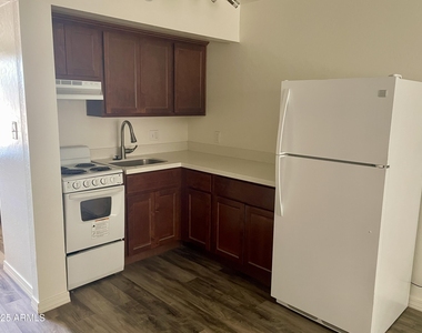 2301 N 28th Street - Photo Thumbnail 4