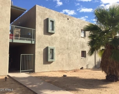 2301 N 28th Street - Photo Thumbnail 10