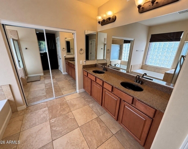 2314 W Old Paint Trail - Photo Thumbnail 17
