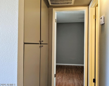 4608 W Maryland Avenue - Photo Thumbnail 7