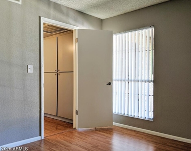 4608 W Maryland Avenue - Photo Thumbnail 12
