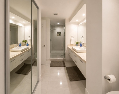 16425 Collins Avenue - Photo Thumbnail 23