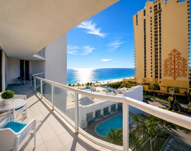 16425 Collins Avenue - Photo Thumbnail 7