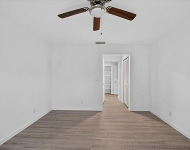 13867 Eastpointe Way - Photo Thumbnail 22