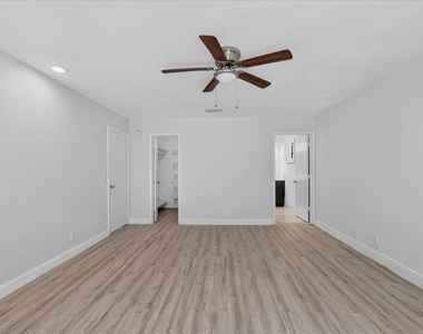 13867 Eastpointe Way - Photo Thumbnail 14