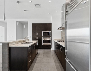 15215 N Kierland Boulevard - Photo Thumbnail 7