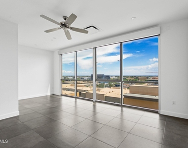 15215 N Kierland Boulevard - Photo Thumbnail 11