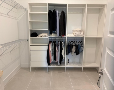4324 Annapolis Avenue - Photo Thumbnail 7
