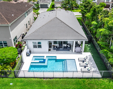 9663 Sterling Shores Street - Photo Thumbnail 31