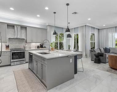 9663 Sterling Shores Street - Photo Thumbnail 5