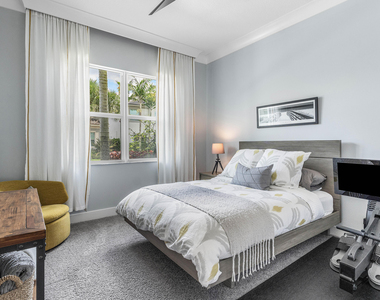 9663 Sterling Shores Street - Photo Thumbnail 18