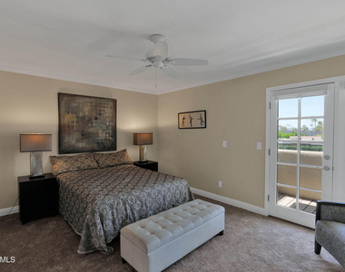 3033 E Rose Lane - Photo Thumbnail 16