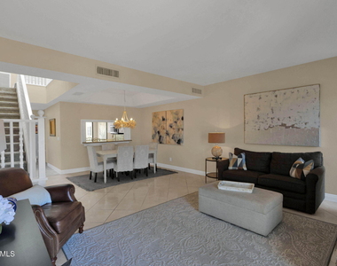 3033 E Rose Lane - Photo Thumbnail 11