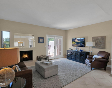 3033 E Rose Lane - Photo Thumbnail 9